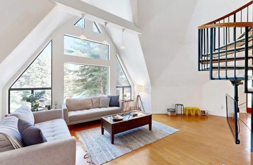 Truckee House | Dog-friendly escape with central AC and fireplace - Recreation Center & Beach Club