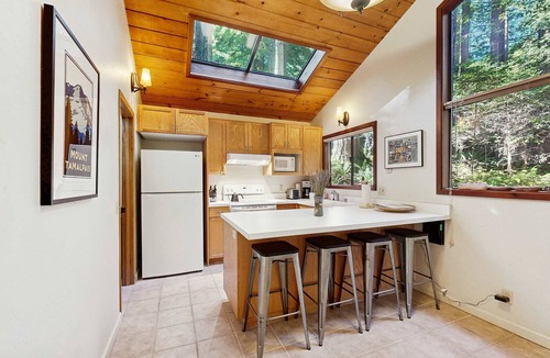 Sea Ranch House | Dog-friendly forest retreat among redwoods, walk to Hot Spot & Gualala River