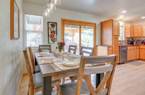 Prescott Heights House | Dog Friendly! Peaceful Wooded Retreat in Prescott