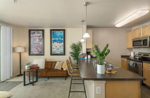 East Village Apartment | Downtown Cozy Suit with Free Parking Walk to Convention Center and Petco Park