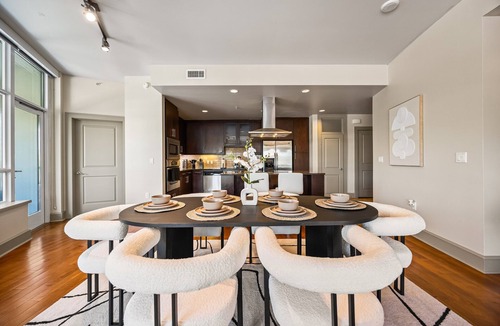 East Village Apartment | Downtown Elite Stay - Steps from Gaslamp & Petco