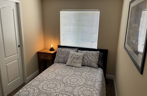 Napa House | Downtown Napa 3 Bedroom 2 baths house