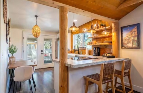 Mountain Club Cabin | Downtown Pine Lodge with Bunkhouse and Hot Tub Great for Family, Friends & Pets!