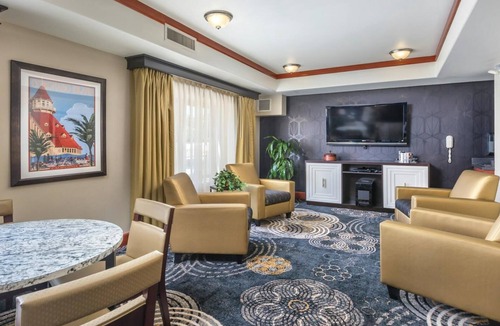 East Village Resort | Downtown San Diego 1BR Hotel at WorldMark Balboa Park – Walk to Gaslamp