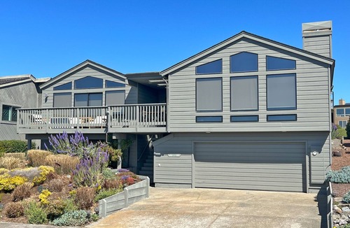 Bodega Bay House | Dragon's Nest - Newly remodeled Harbour home with great views.