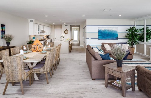 Townsite Condo | Dream Waterfront Escape P700-206