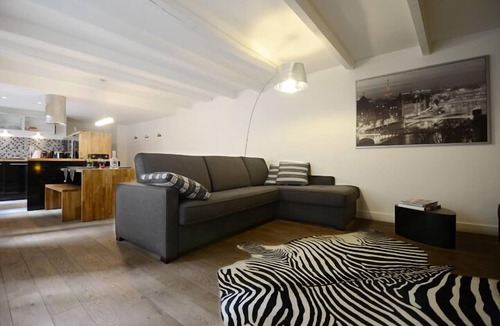 Quartier de la Place-Vendome Apartment | Ecrin à Bijoux - Central and Charming apartment with A/C in historical property