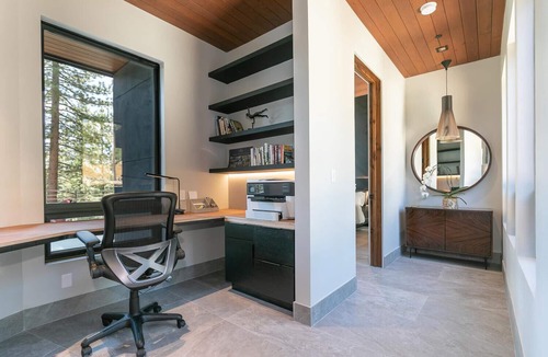 Ponderosa Palisades House | Elegance at Schaffer's Mill by Tahoe Getaways - Luxury Pet-Friendly 4BR w/Hot Tub & A/C
