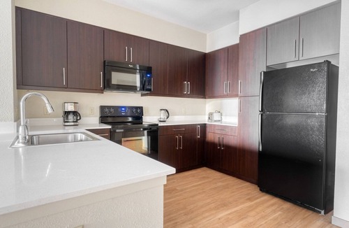 Dublin Apartment | Elegant Dublin 2BR w/Gym, Lounge & Pool, steps to BART, by Blueground