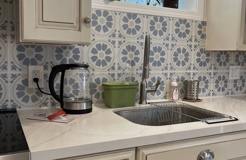 Albany Apartment | Elegant North Berkeley 1-bed/1-bath Apartment just 2 Blocks from upper Solano!