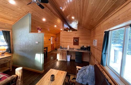 Thompson Falls House | Enchanting Rental with Indoor Jacuzzi and Little Terrace in Montana