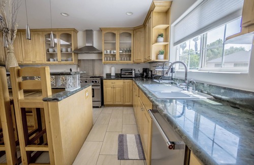 Encino House | Encino Monthly House