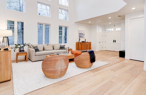 Tree Section House | Enjoy the Best of Manhattan Beach in Newly Renovated Home