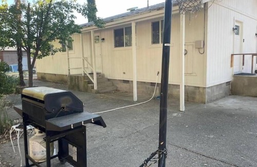 Bechelli House | Enjoy the Sacramento River Retreat!