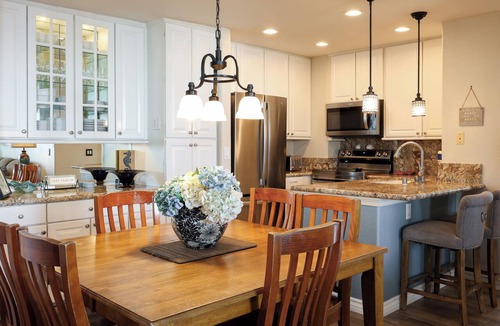 Townsite Condo | Experience Breathtaking Ocean Views from Every Room in This West-Facing Condo
