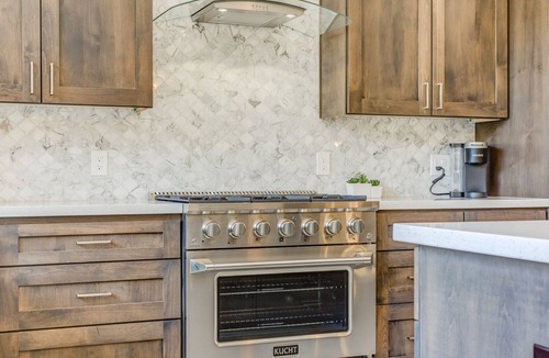 West Sedona House | Experience luxury at Sedona La Belle Maison: 3BR, 2BA home with stunning red rock views.