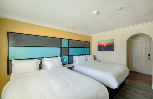 Victorville Hotel | Explore Victorville Sites from Affordable 2 Queen Beds Room