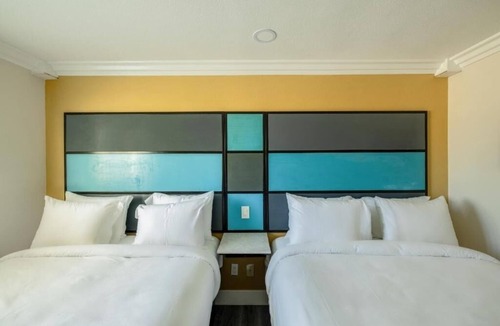 Victorville Hotel | Explore Victorville Sites from Affordable 2 Queen Beds Room