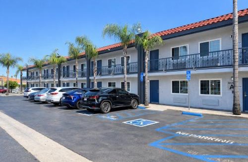Ontario Hotel | Express Inn & Suites Ontario Airport