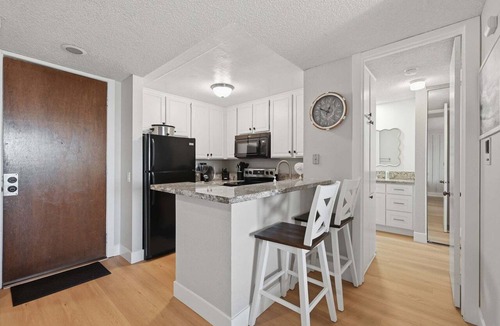 Townsite Condo | F111-Ocean/Harbor VIews, North Coast Village