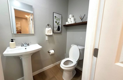 Mira Mesa Condo | Fabulous 1-bedroom condo with AC in sunny San Diego