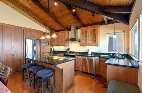 Cayucos House | Fabulous Oceanfront Cayucos Getaway, Steps to the Beach! Prime Location, Ocean V