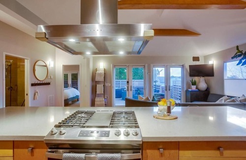 Ocean Beach House | Family Friendly-2 Blocks to Bermuda Beach, Central AC, 5 Beds, Sleeps 8 Pet OK