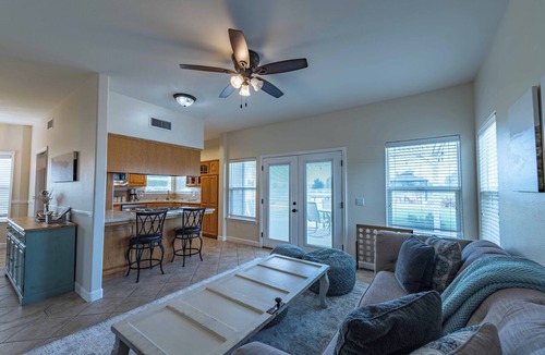 Paso Robles House | Family-Friendly Farmhouse w/Hot Tub & Game Room in Paso Wine Country