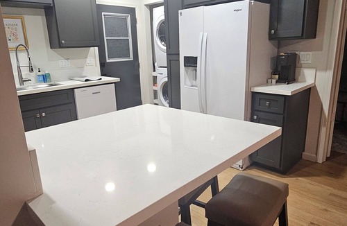 Oak Park House | Family-friendly San Diego 3-bedroom house near Downtown is waiting for you!