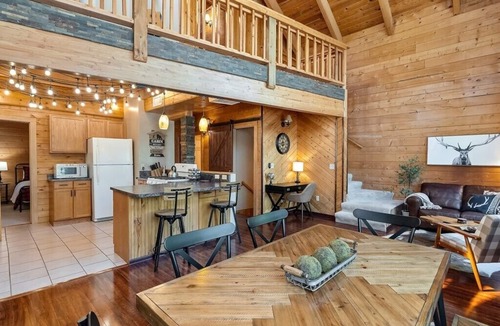 Prescott House | Family Fun Log Cabin in the Pines - Game Room + Slide