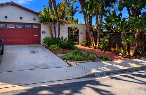 Bay Park House | Family Hacienda Retreat Heated Pool & Spa Pet Friendly Near Beaches & SeaWorld