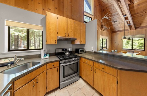Comstock Acres House | Family Home near Granlibakken