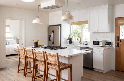 South Oceanside Villa | Family Retreat Steps 2 Ocean w/FirePit, SPA, BBQ, EV Charger, XBOX, Ps5, PetsOk