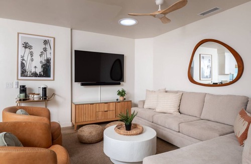 South Oceanside Villa | Family Retreat Steps 2 Ocean w/FirePit, SPA, BBQ, EV Charger, XBOX, Ps5, PetsOk