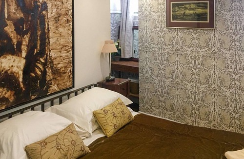 Coto de Caza Cottage | Fantastic fittings and furnishings adorn this exclusive holiday home located in an idyllic spot with