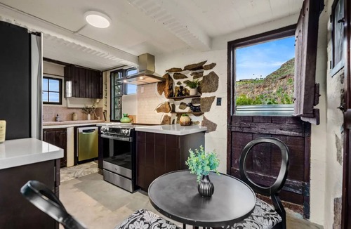 Araby House | Fantastic views and seclusion, but only five minutes to town!
