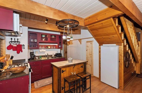 Fawnskin Cabin | Fawnskin Cabin Retreat Big Yard Firepit & Minutes to the Lake
