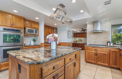 Temecula House | Fishing & Organic Farm Vacation Experience