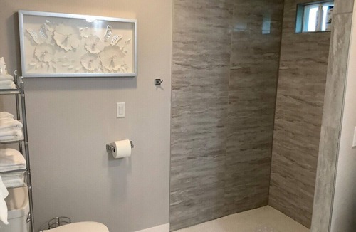 Enterprise Cottage | Flawless Faith- Sleeps 4