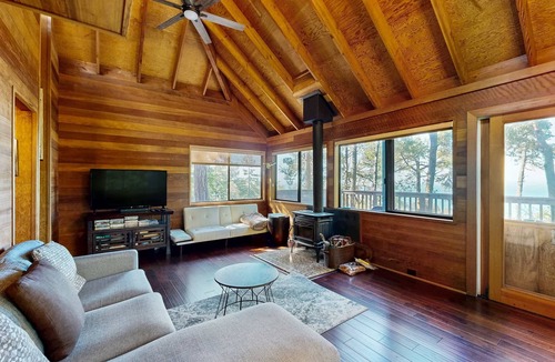 Sea Ranch House | Forested cabin with private hot tub & ocean views
