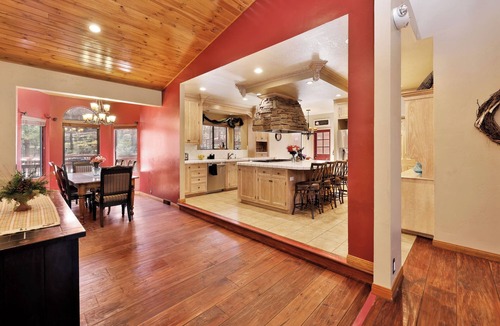 Evergreen Estates House | Four Happy Bears Estate #1277