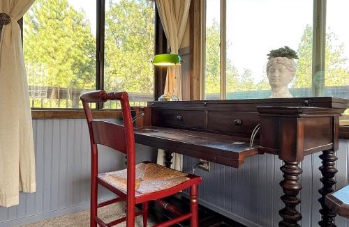 O'Brien House | Foxfell At Shasta Lake, A Pet-Friendly Vacation Home and 4-Acre Lake Retreat with Stunning 360 Nature Views