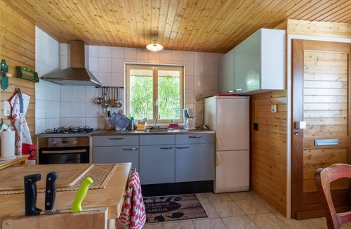 Rouffignac-Saint-Cernin-de-Reilhac House | Charming Independent House in Rouffignac – Nature, Terrace, Spa & Cooking Workshops