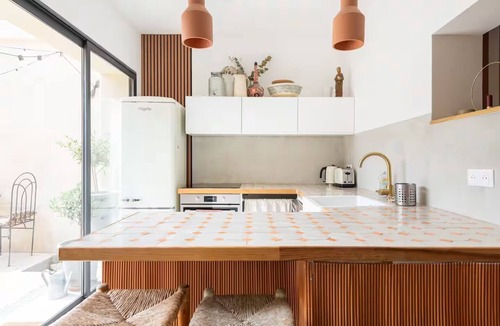 8th Arrondissement House | Front de mer - Pointe rouge - Town house 2 steps from the sea and calanques