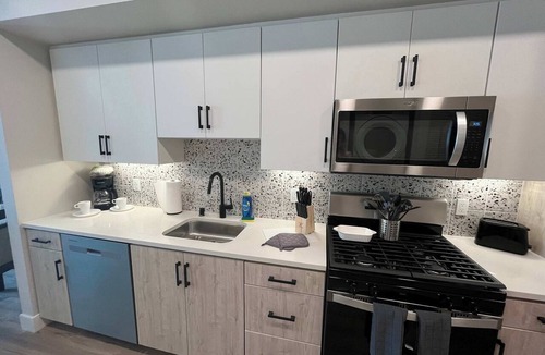 Midway District Apartment | Fully Furnished 1BR Point Loma w/Wi-Fi Parking