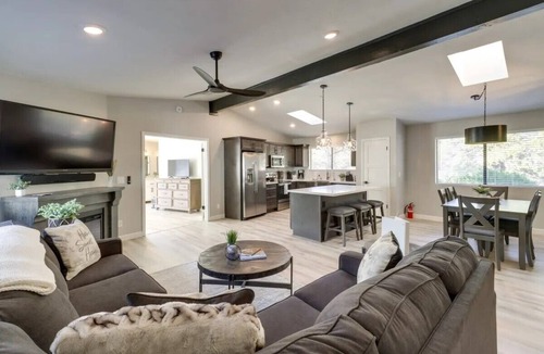 Prescott House | Fully Remodeled 3-bedroom house within walking distance to Whiskey Row.