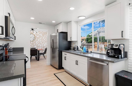 Citrus Heights House | Fully Remodeled 4BD3BA Home w/Pool near Highway