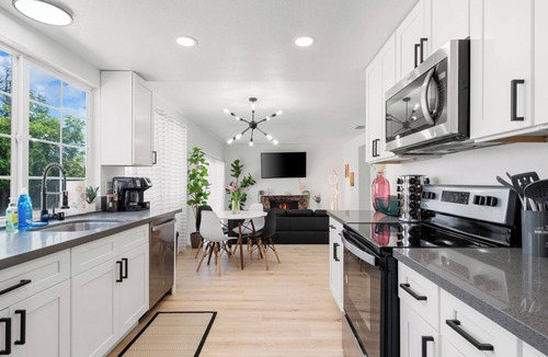 Citrus Heights House | Fully Remodeled 4BD3BA Home w/Pool near Highway