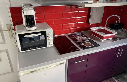 Quartier Pasteur Apartment | Functional studio 500m from the docks/10 WIFI center