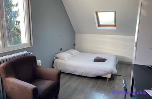 Quartier Pasteur Apartment | Functional studio 500m from the docks/10 WIFI center